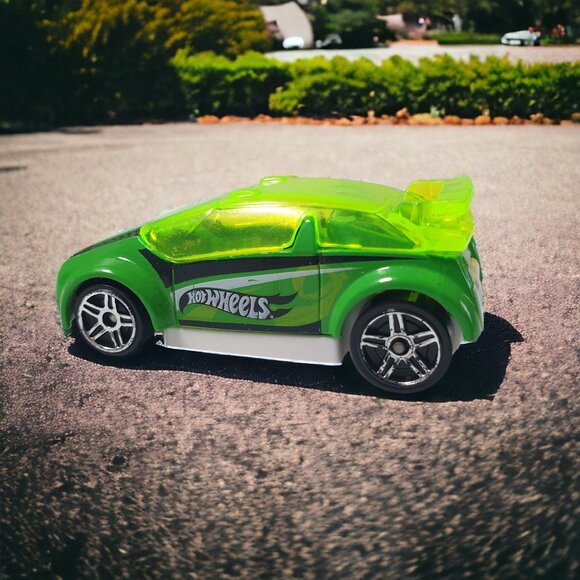 Super Gnat 2013 Hot Wheels Die Cast Mattel Collectable Car Model NO BOX Vintage - Picture 1 of 8